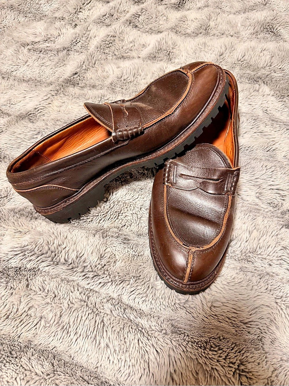 Allen Edmonds Freeport Rugged Leather Lug Sole Loafers | Mens 9.5